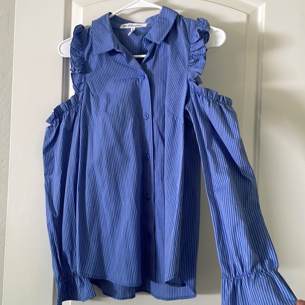 BCBG off shoulder top